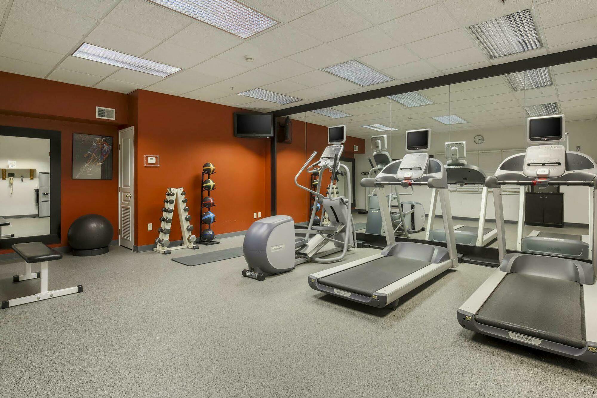 Homewood Suites By Hilton Erie Kearsarge Exteriör bild